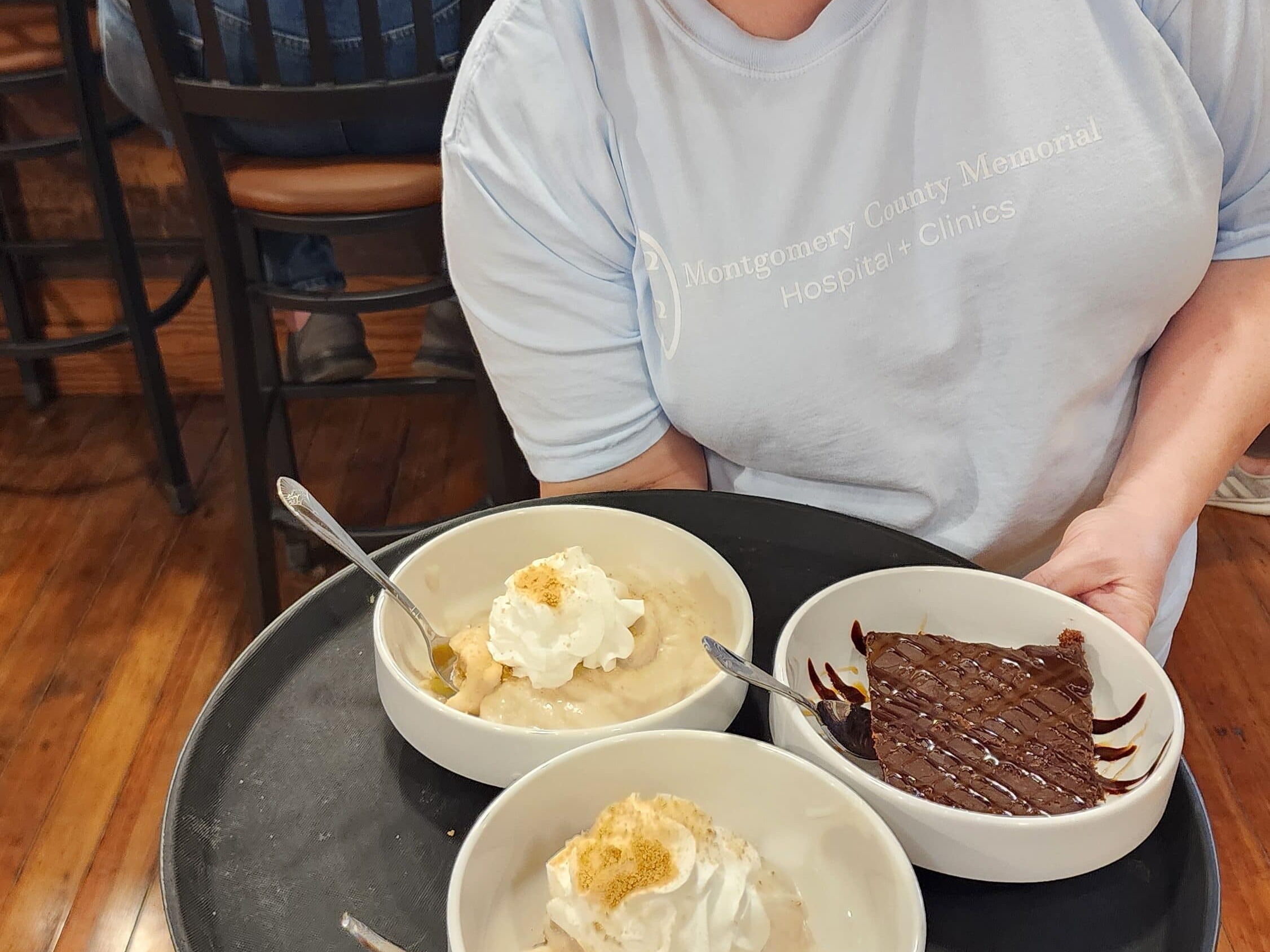 Guests enjoying desserts at Gibbs Chophouse